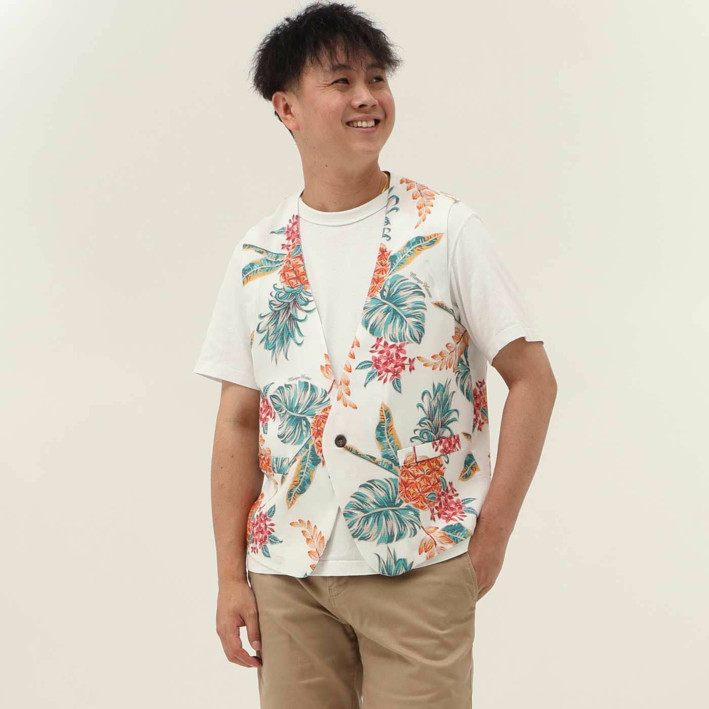 かりゆしウェアモデル着用画像