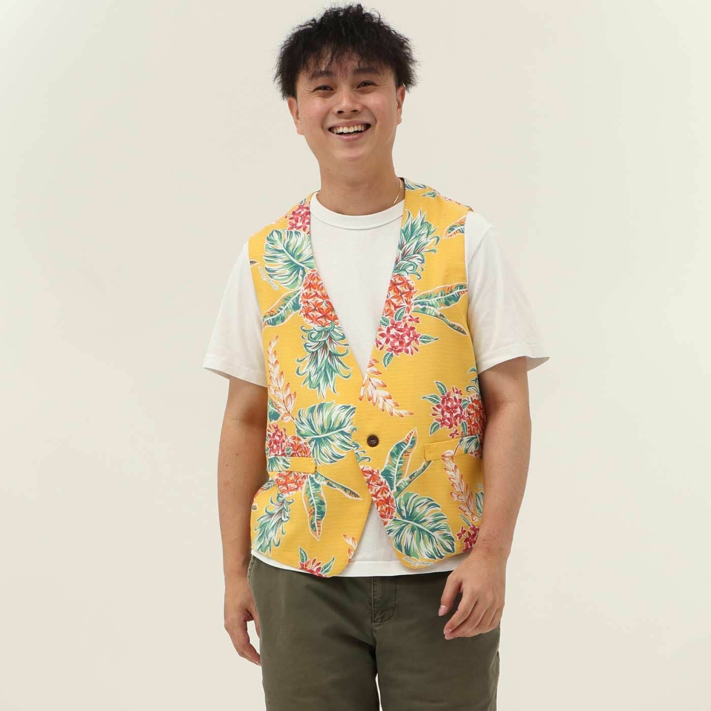 かりゆしウェアモデル着用画像