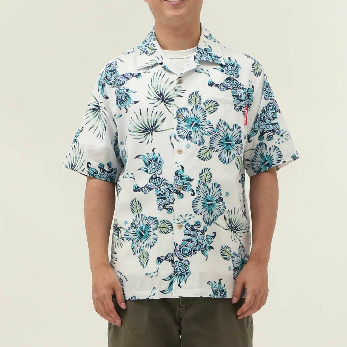 かりゆしウェアモデル着用画像