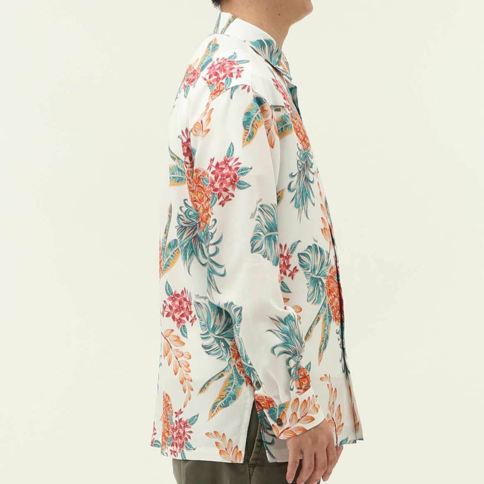 かりゆしウェア　モデル着用画像