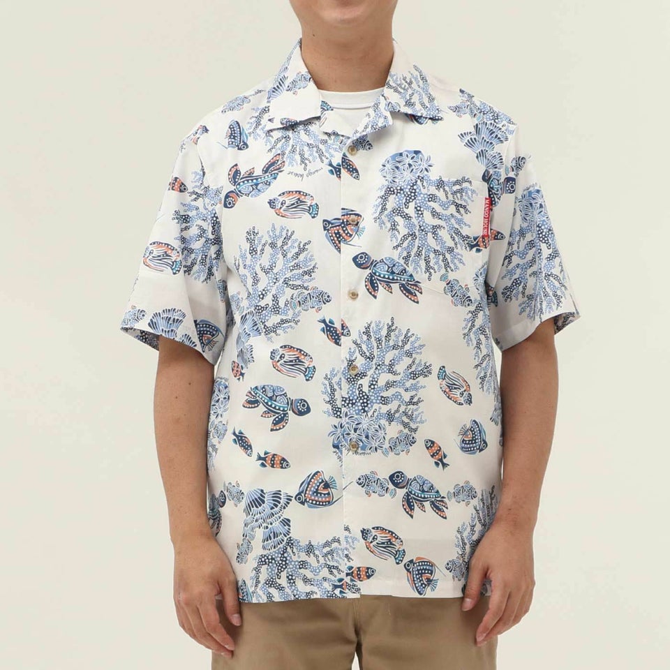 かりゆしウェア　モデル着用画像