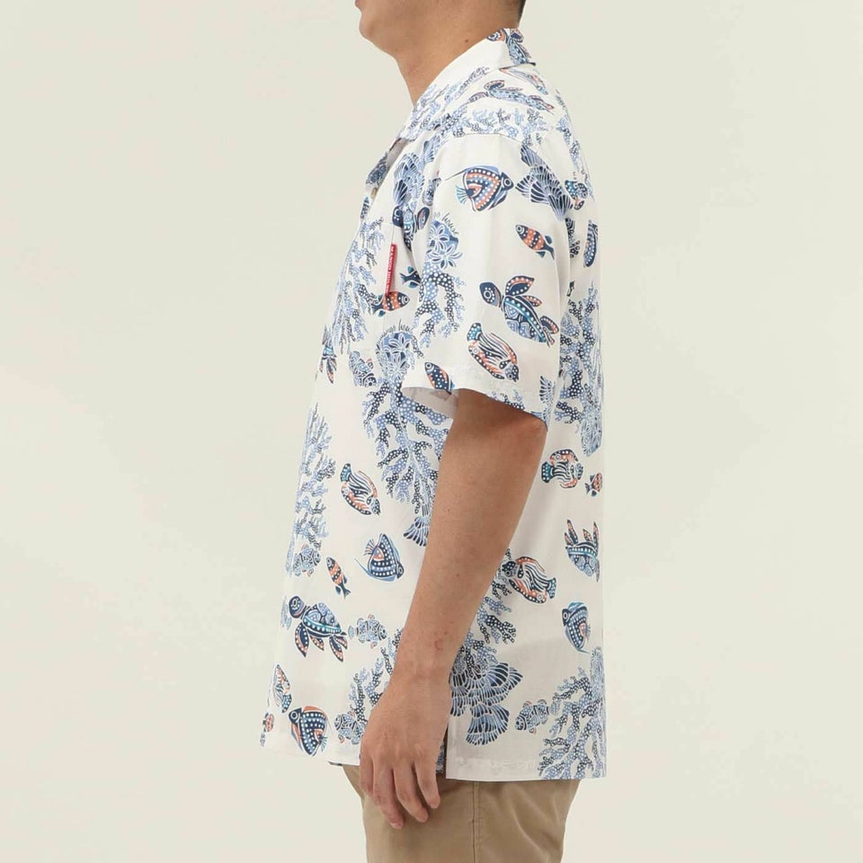 かりゆしウェア　モデル着用画像