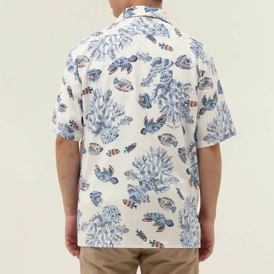 かりゆしウェア　モデル着用画像