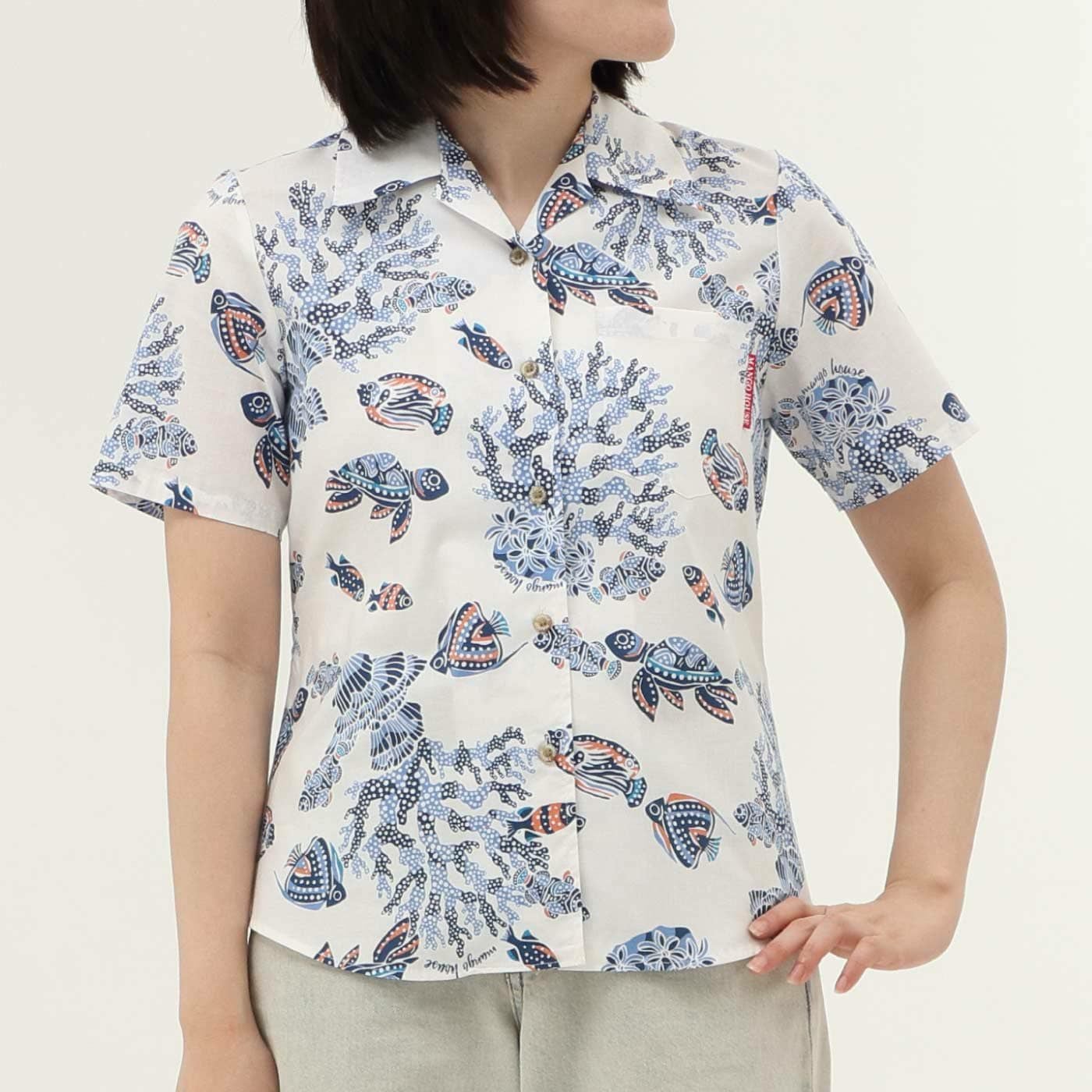 かりゆしウェア　モデル着用画像