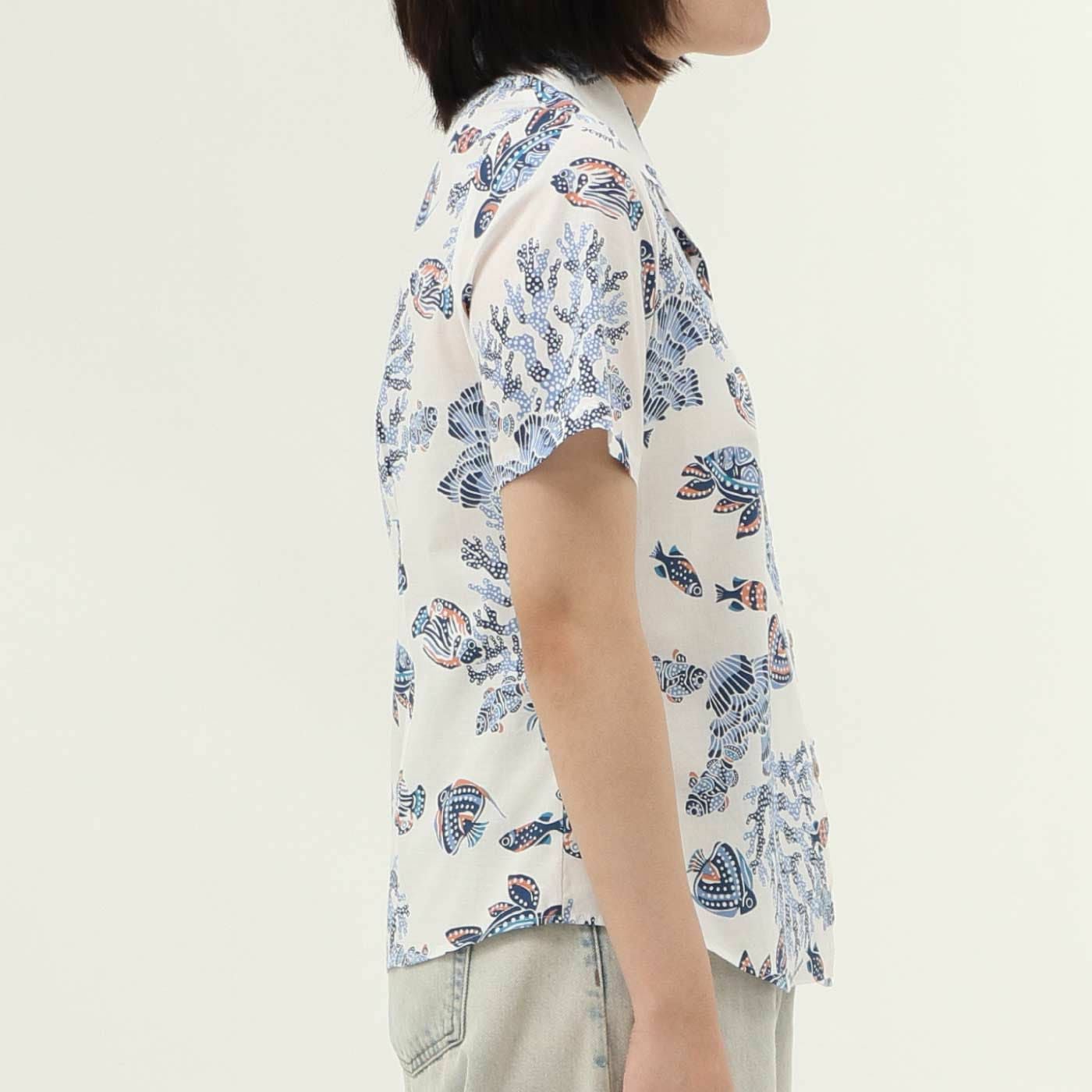 かりゆしウェア　モデル着用画像