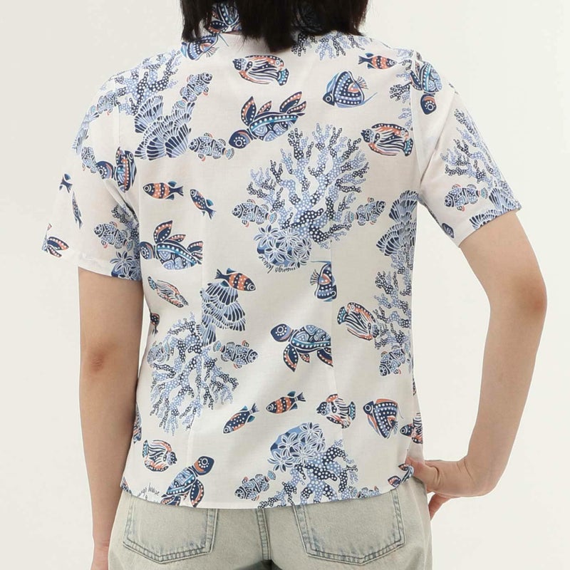 かりゆしウェア　モデル着用画像