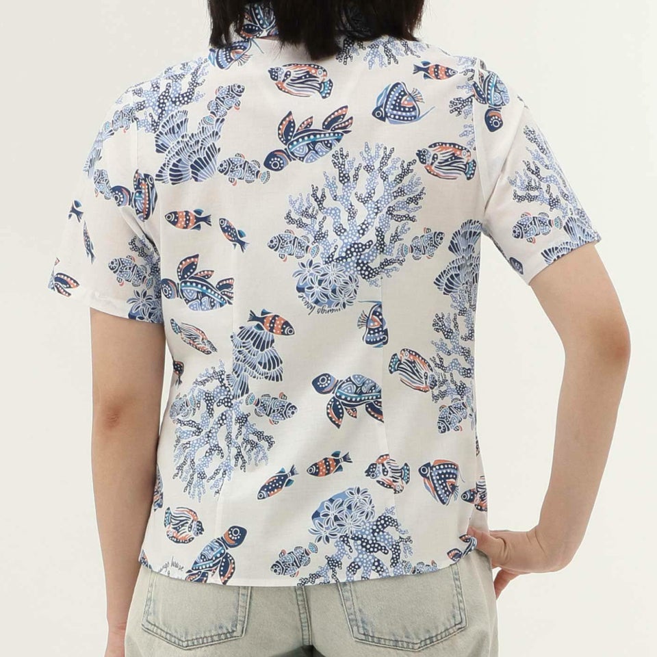 かりゆしウェア　モデル着用画像