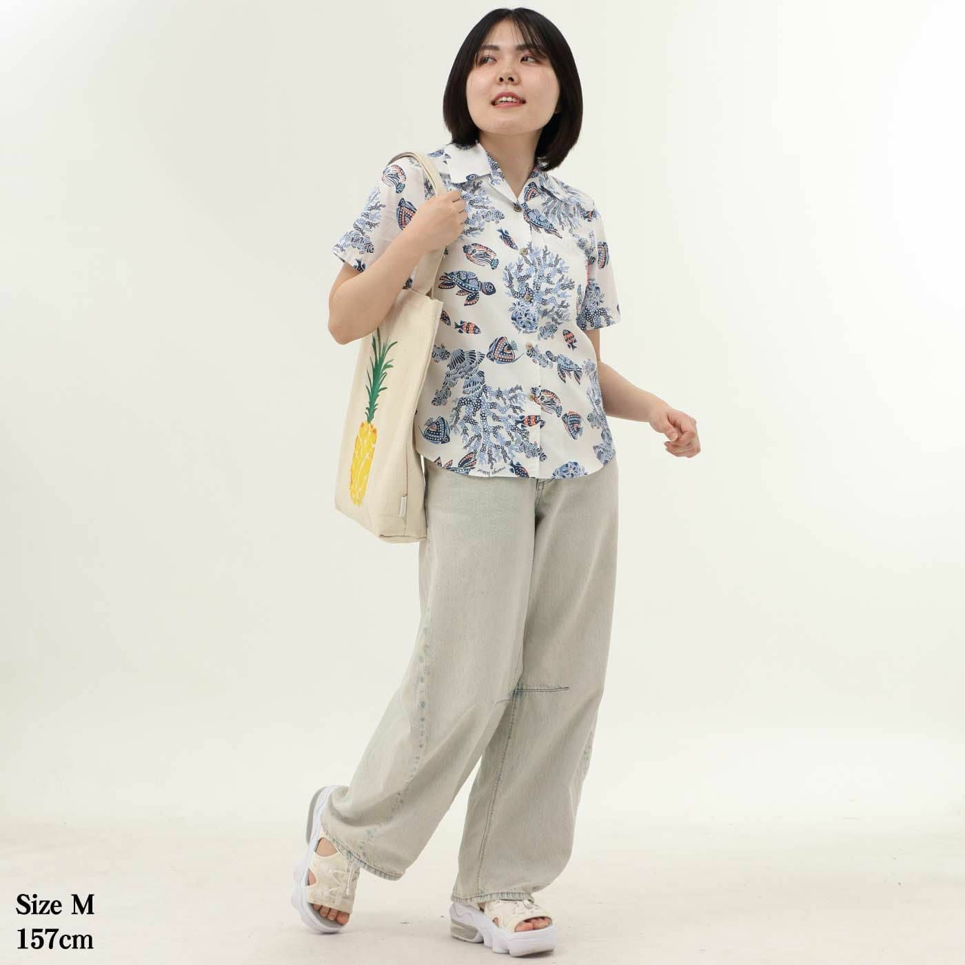 かりゆしウェア　モデル着用画像