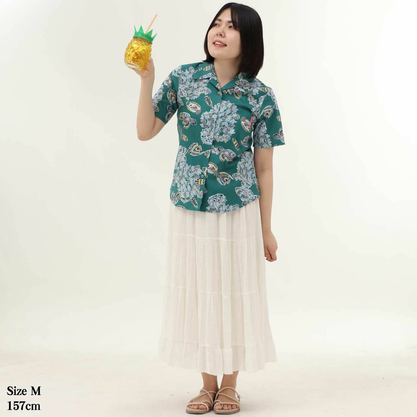 かりゆしウェア　モデル着用画像