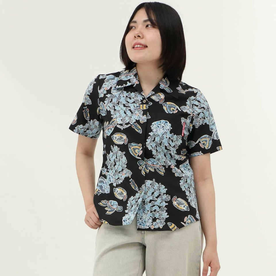 かりゆしウェア　モデル着用画像