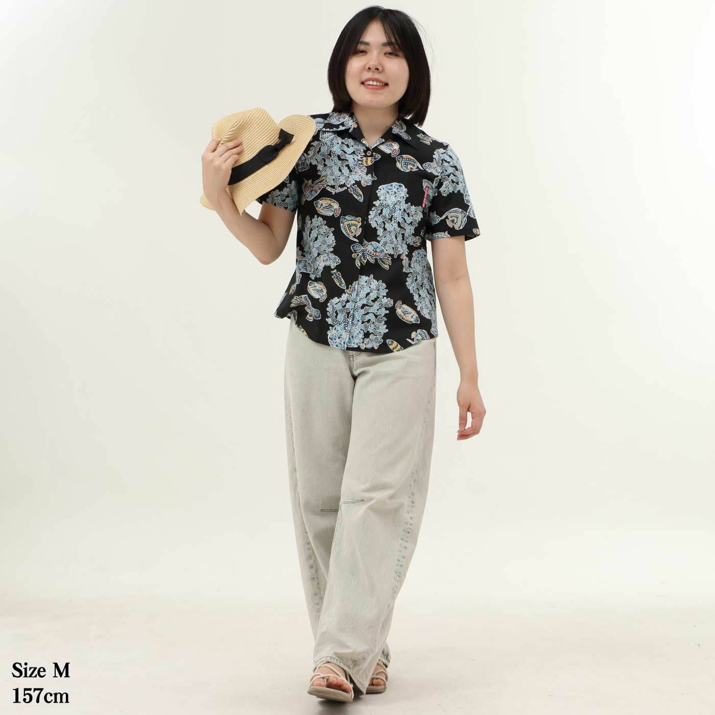 かりゆしウェア　モデル着用画像