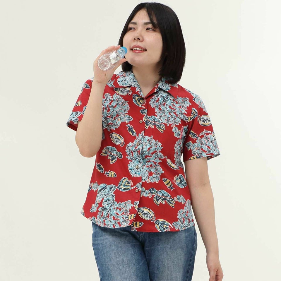 かりゆしウェア　モデル着用画像