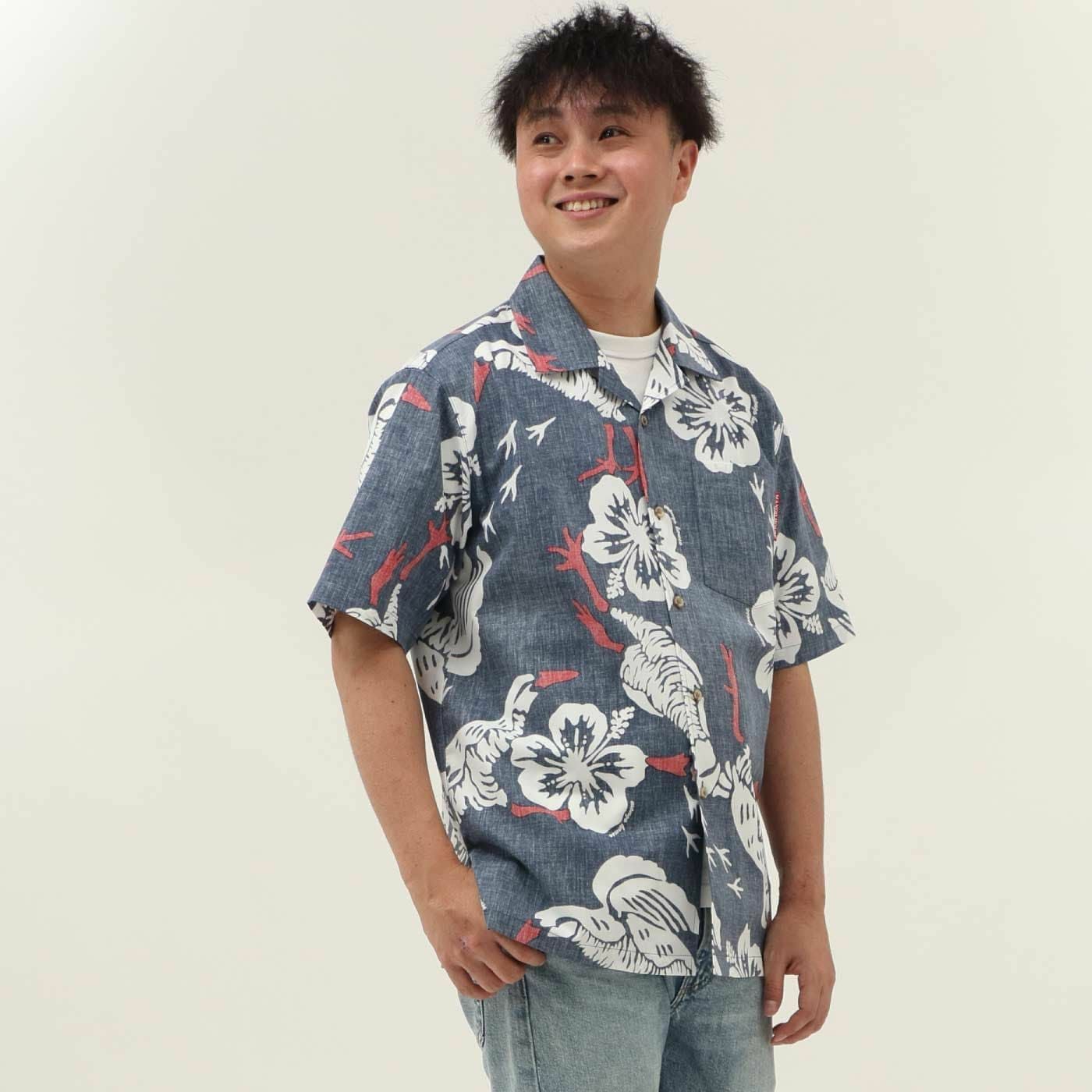 かりゆしウェアモデル着用画像