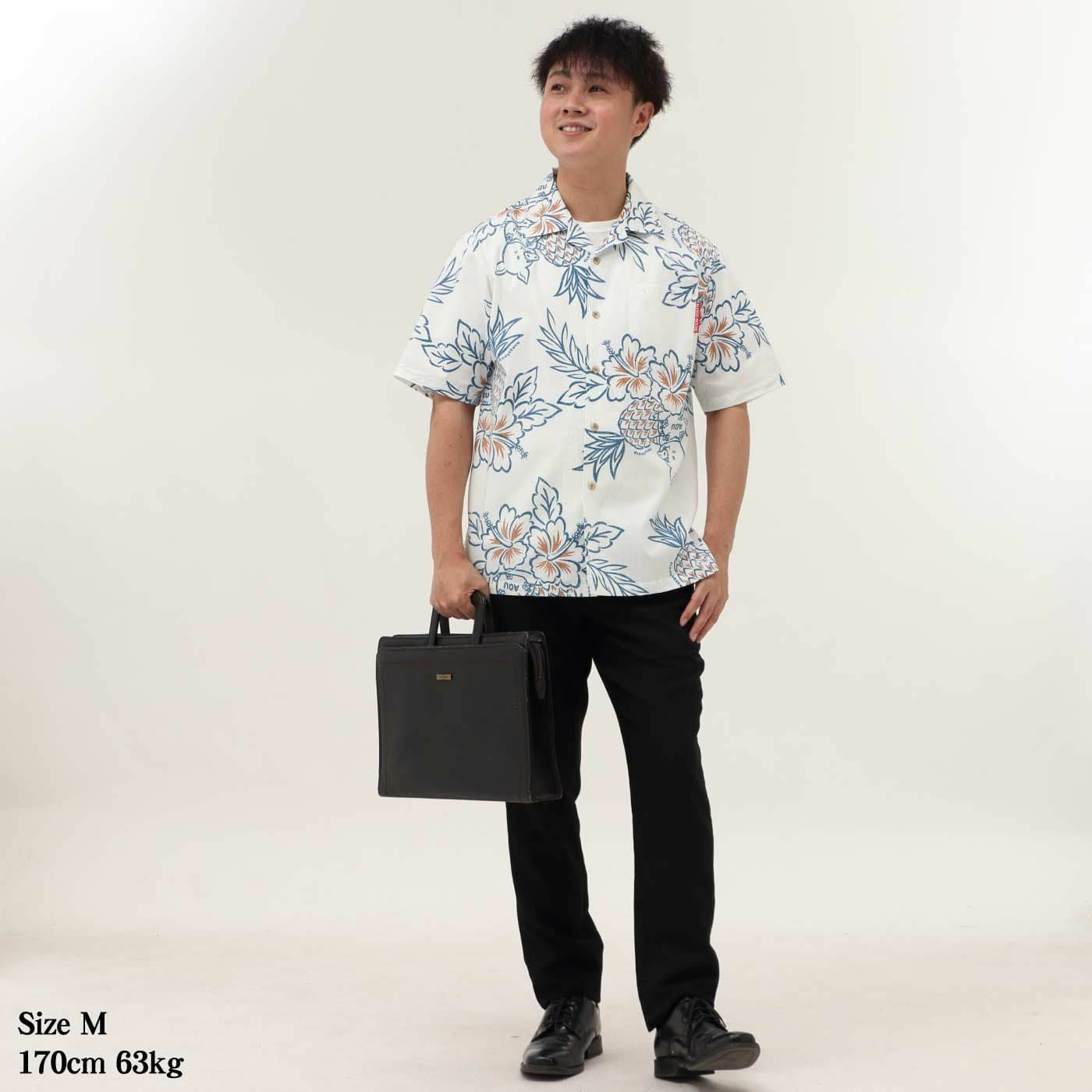 かりゆしウェア　モデル着用画像