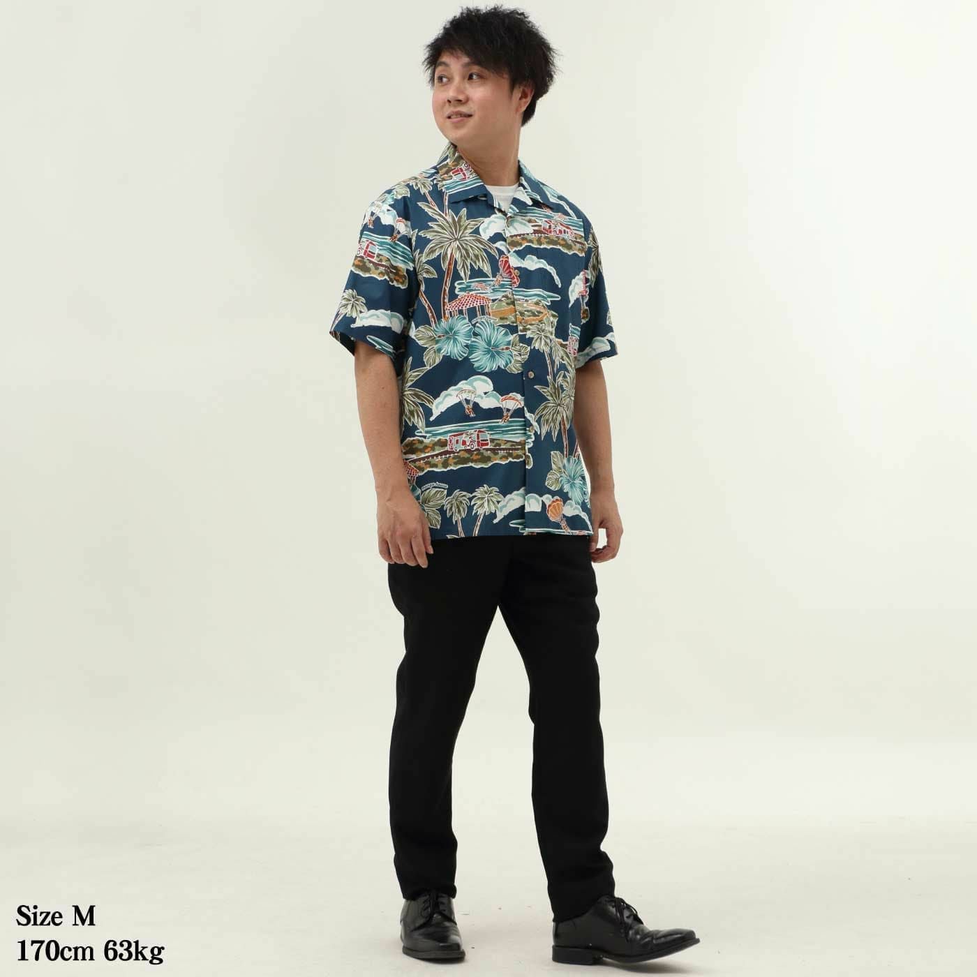 かりゆしウェア　モデル着用画像