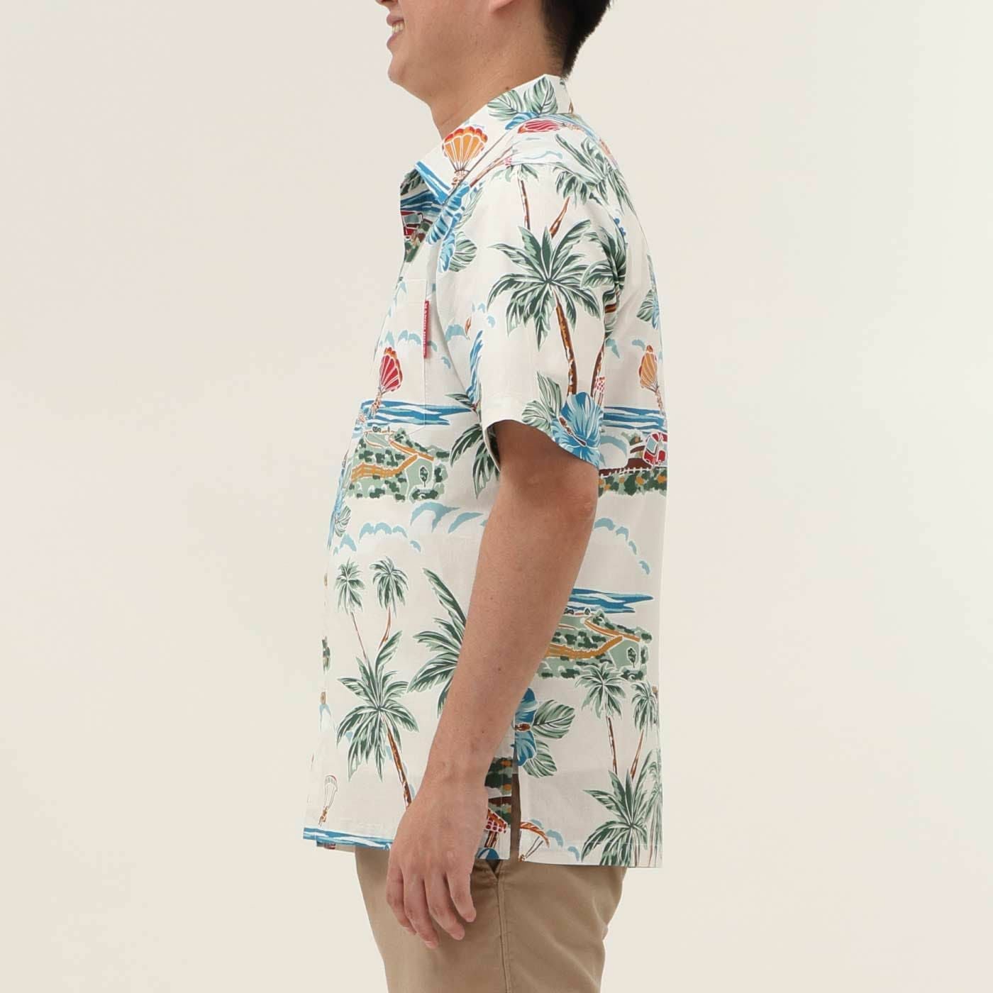 かりゆしウェア　モデル着用画像