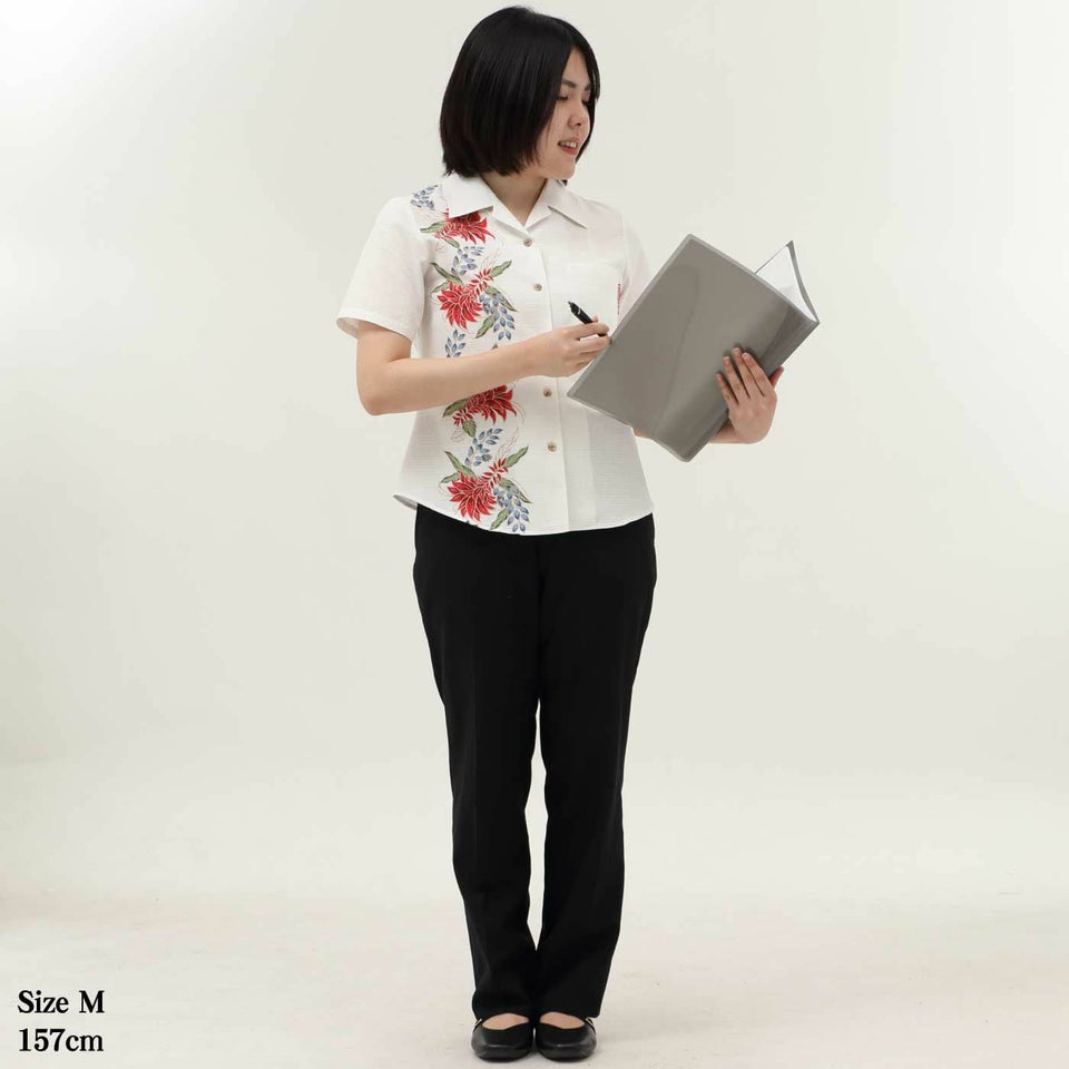 かりゆしウェアモデル着用画像