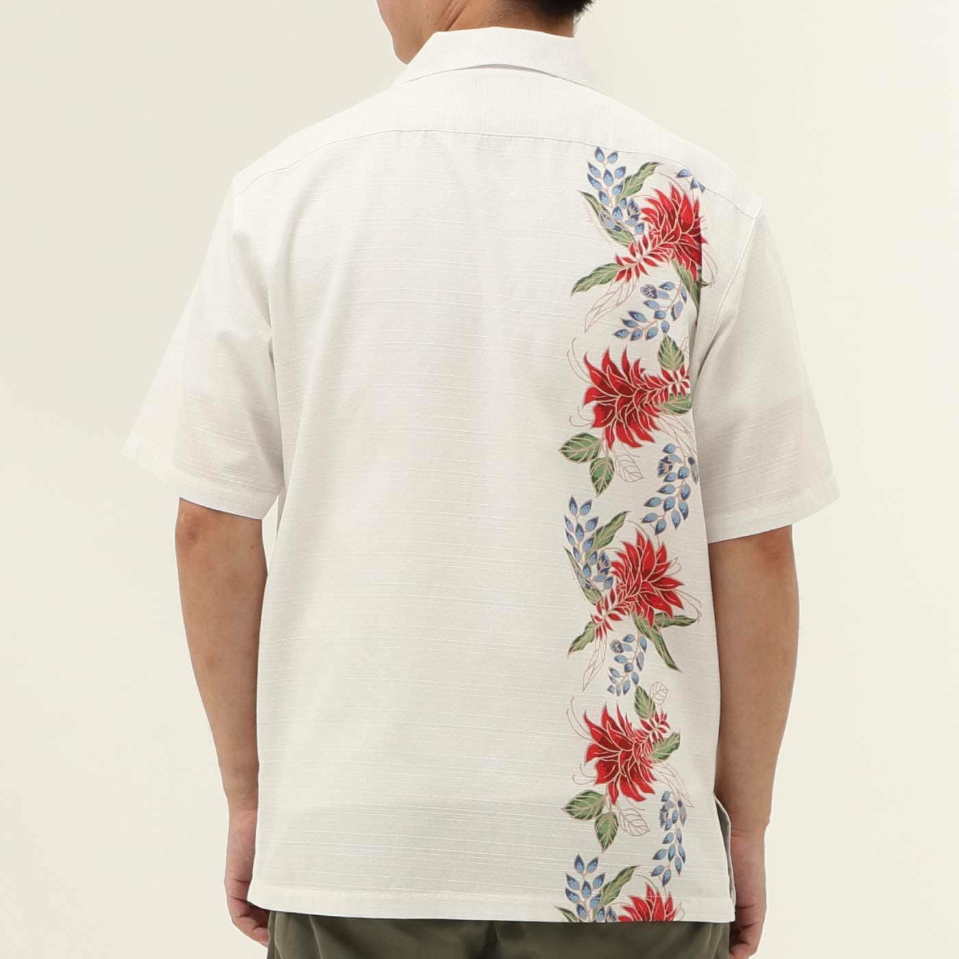 かりゆしウェア　モデル着用画像