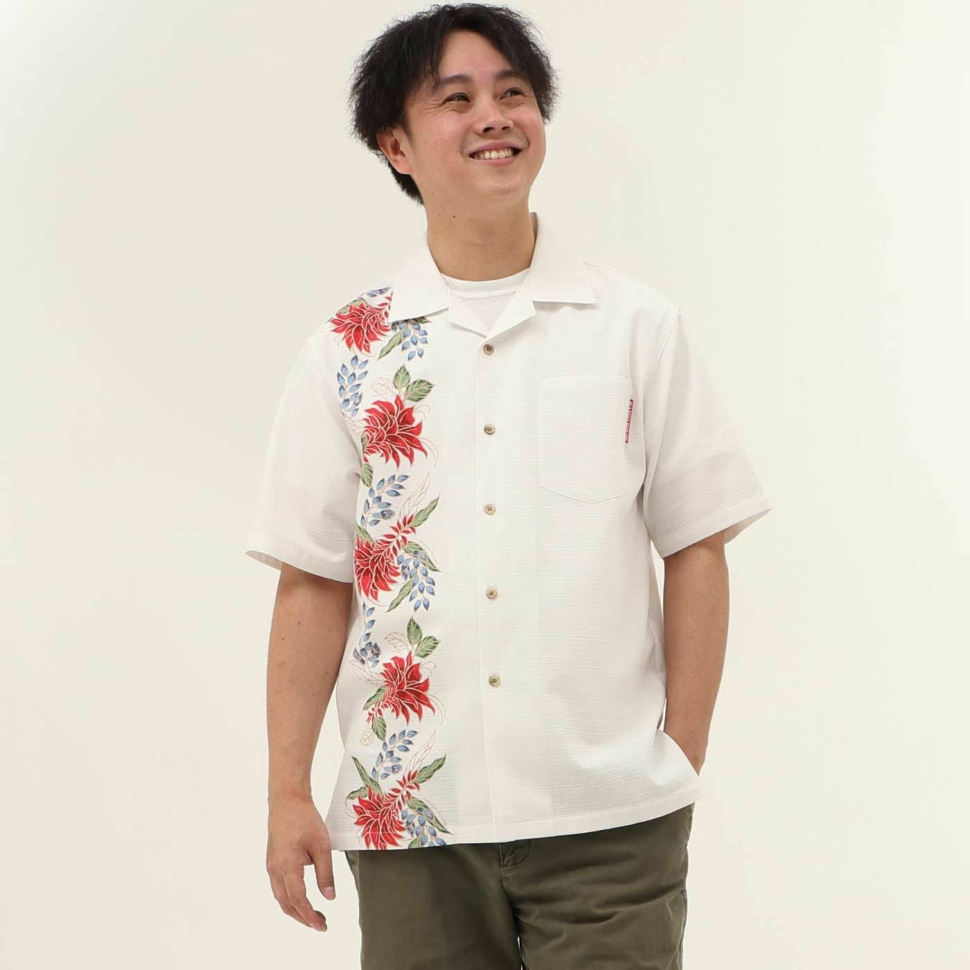 かりゆしウェア　モデル着用画像