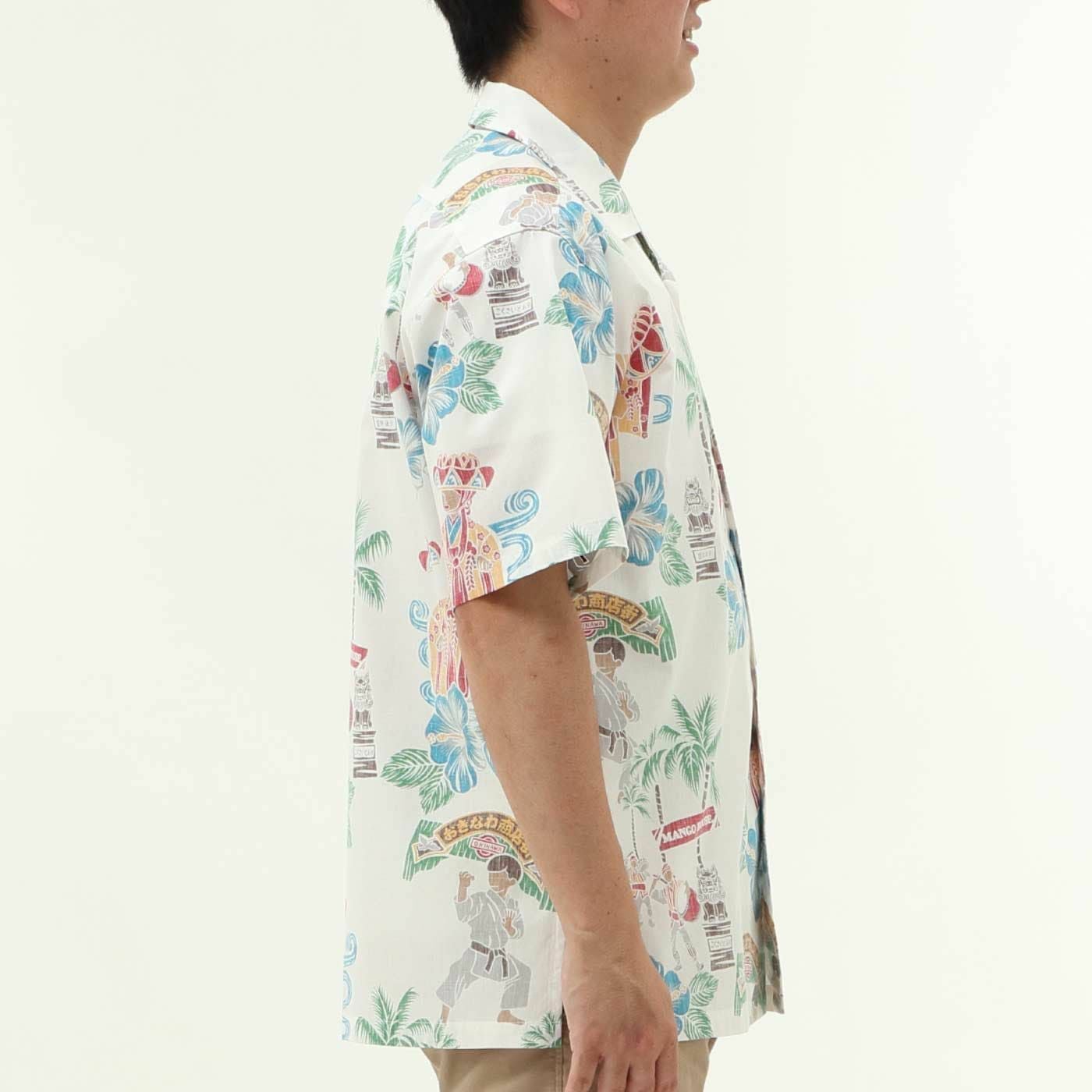 かりゆしウェア　モデル着用画像