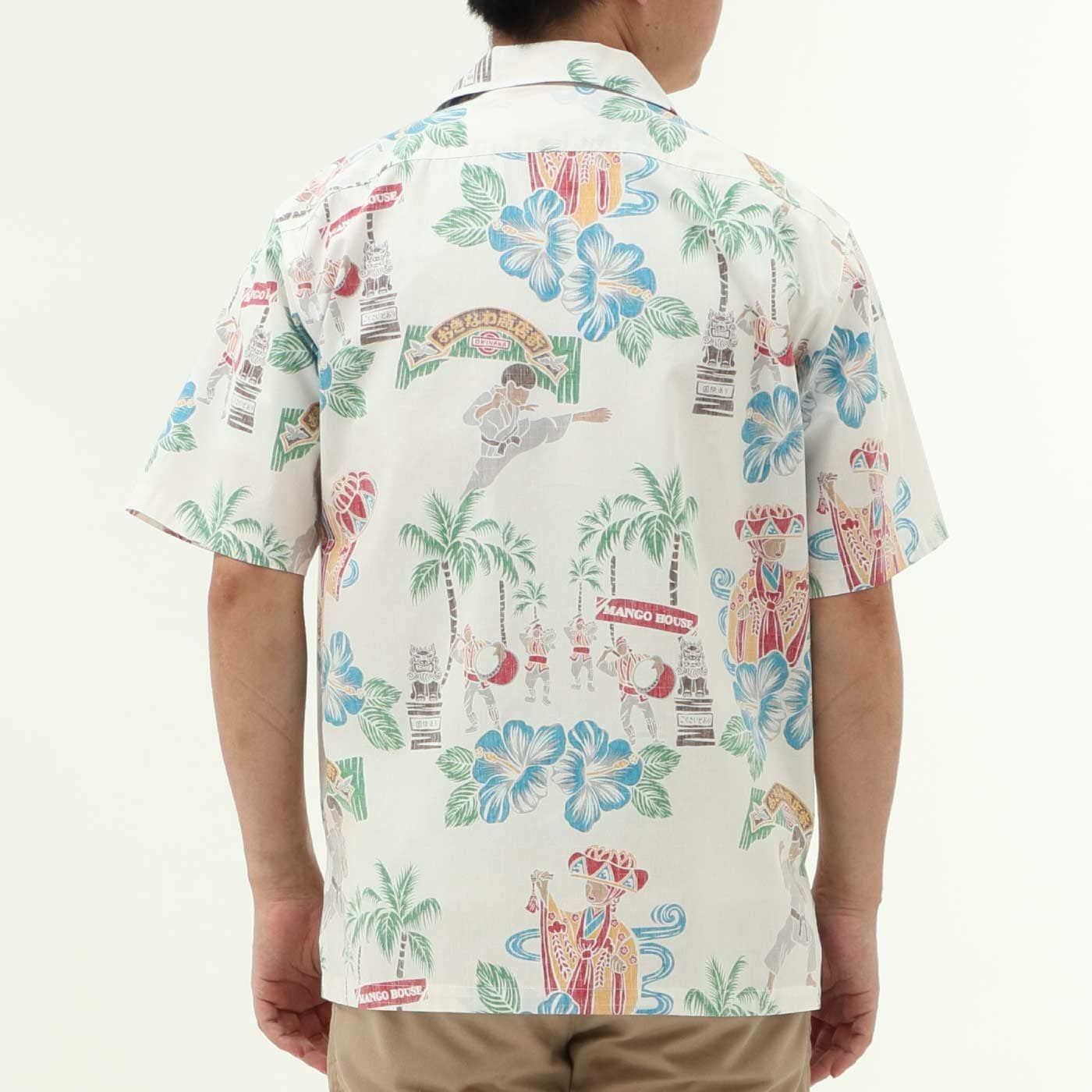 かりゆしウェア　モデル着用画像