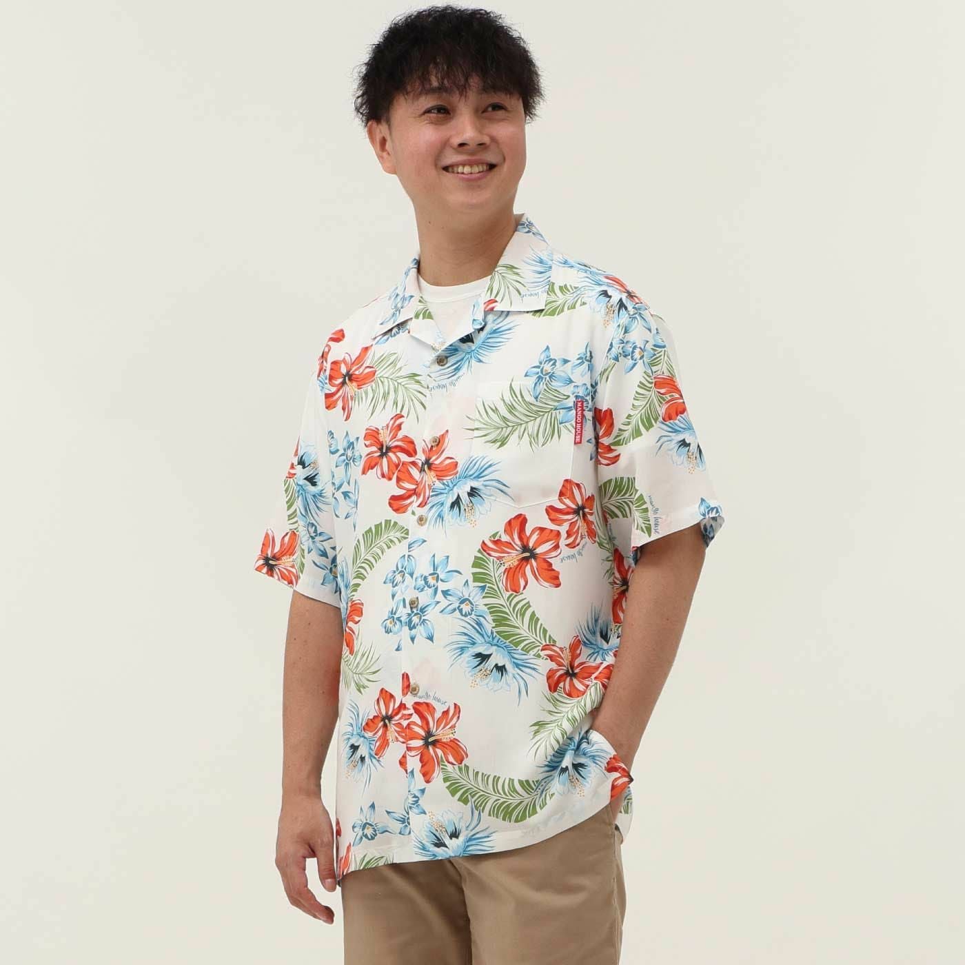 かりゆしウェア　モデル着用画像