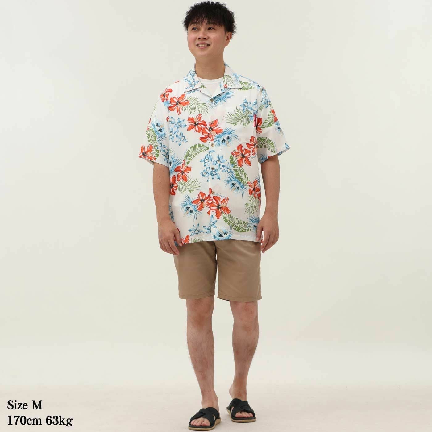 かりゆしウェア　モデル着用画像