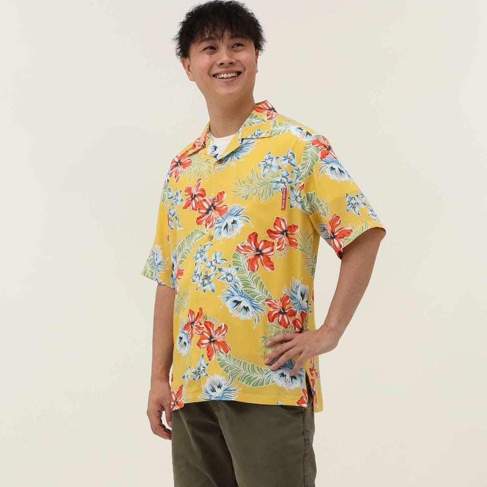 かりゆしウェア　モデル着用画像