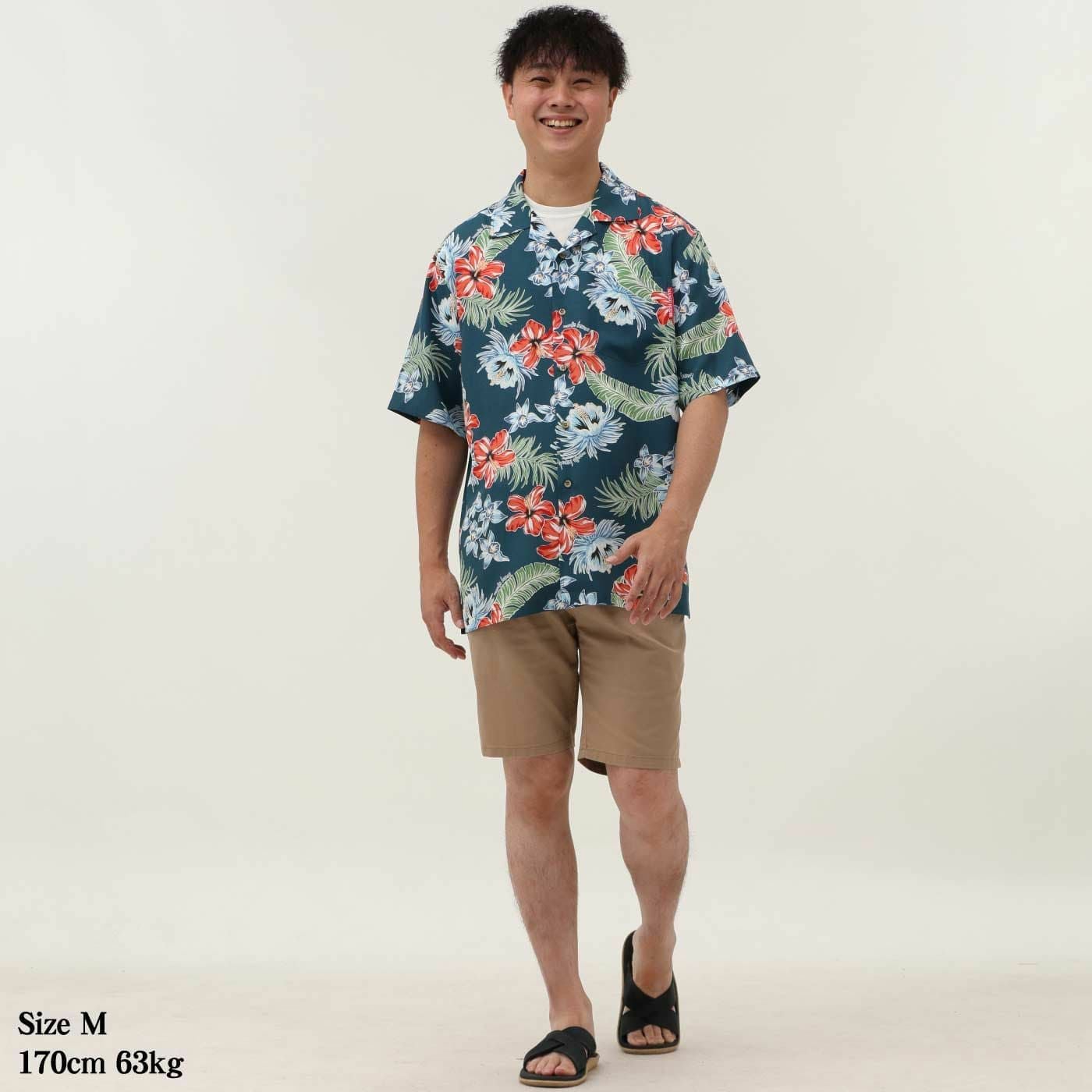 かりゆしウェア　モデル着用画像