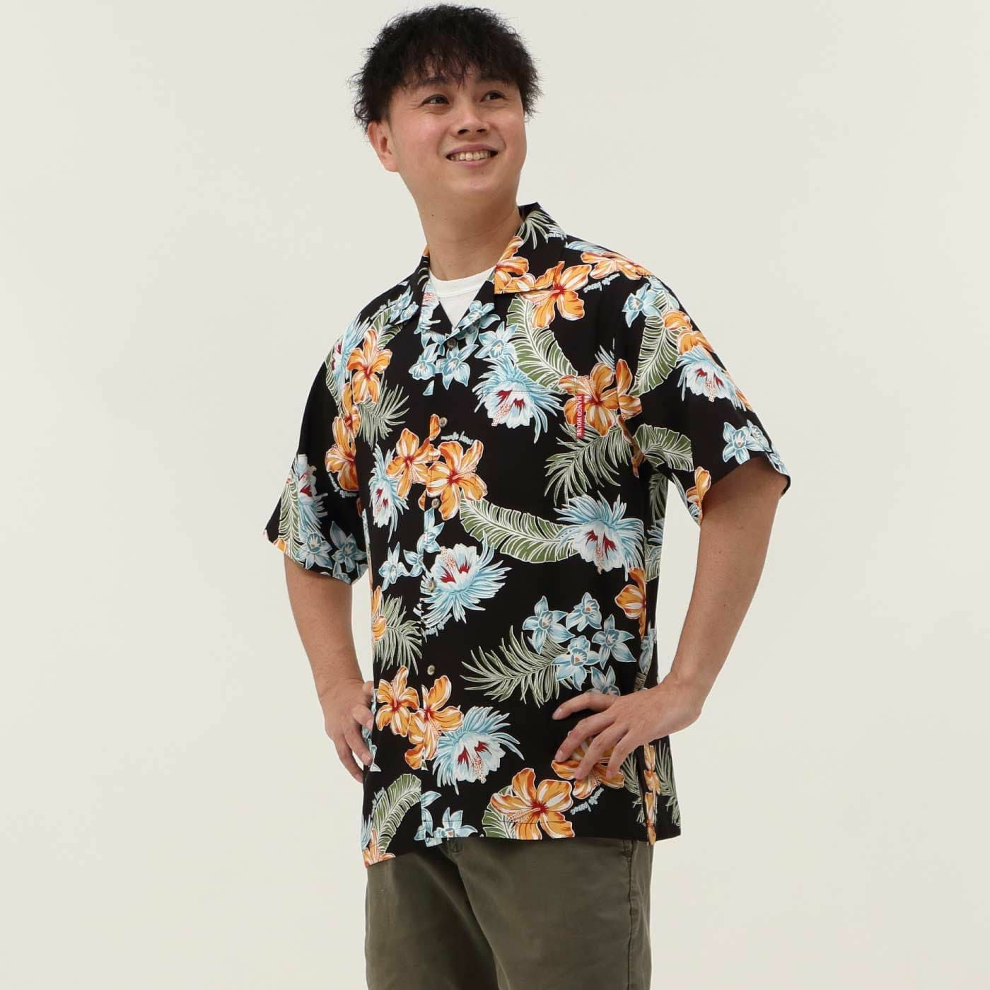 かりゆしウェア　モデル着用画像