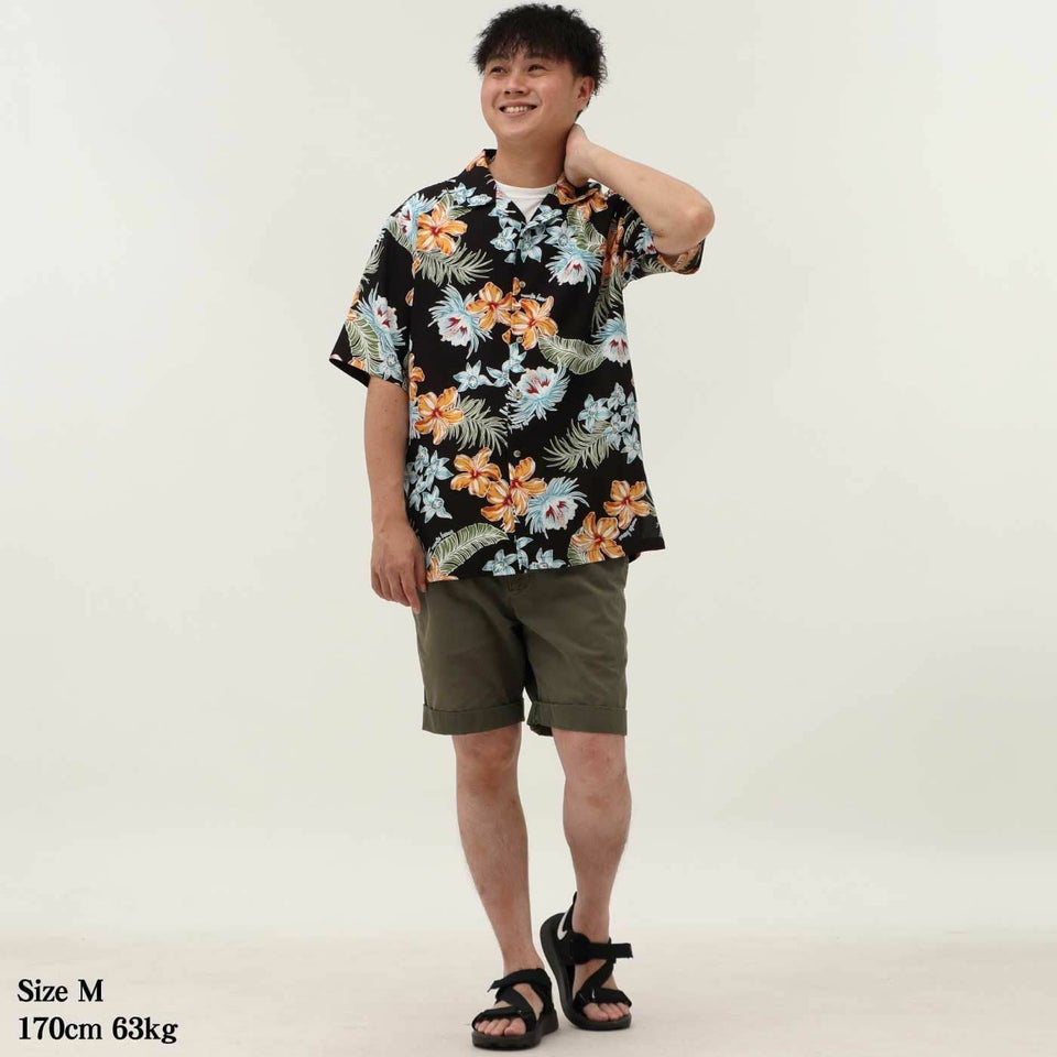 かりゆしウェア　モデル着用画像