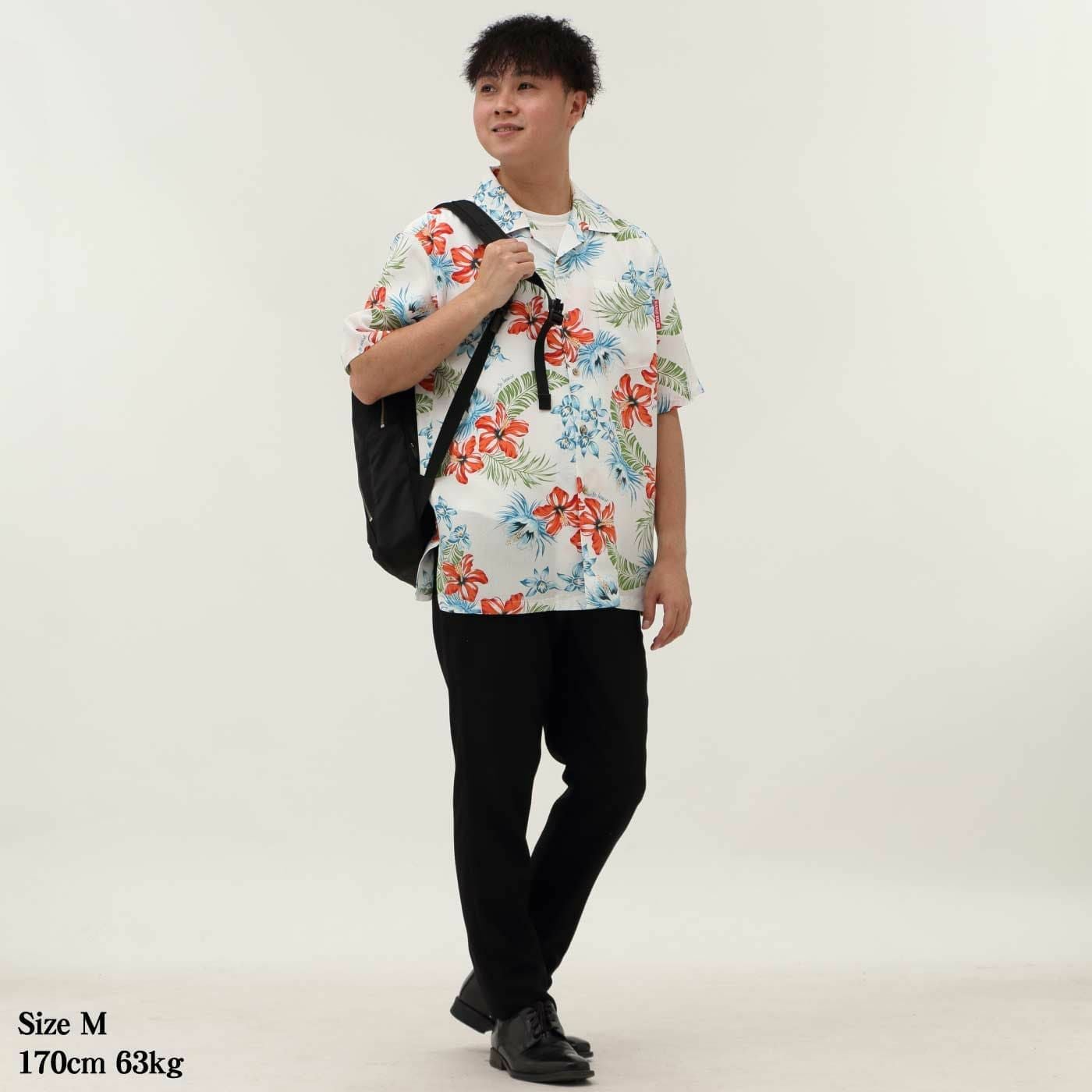 かりゆしウェア　モデル着用画像