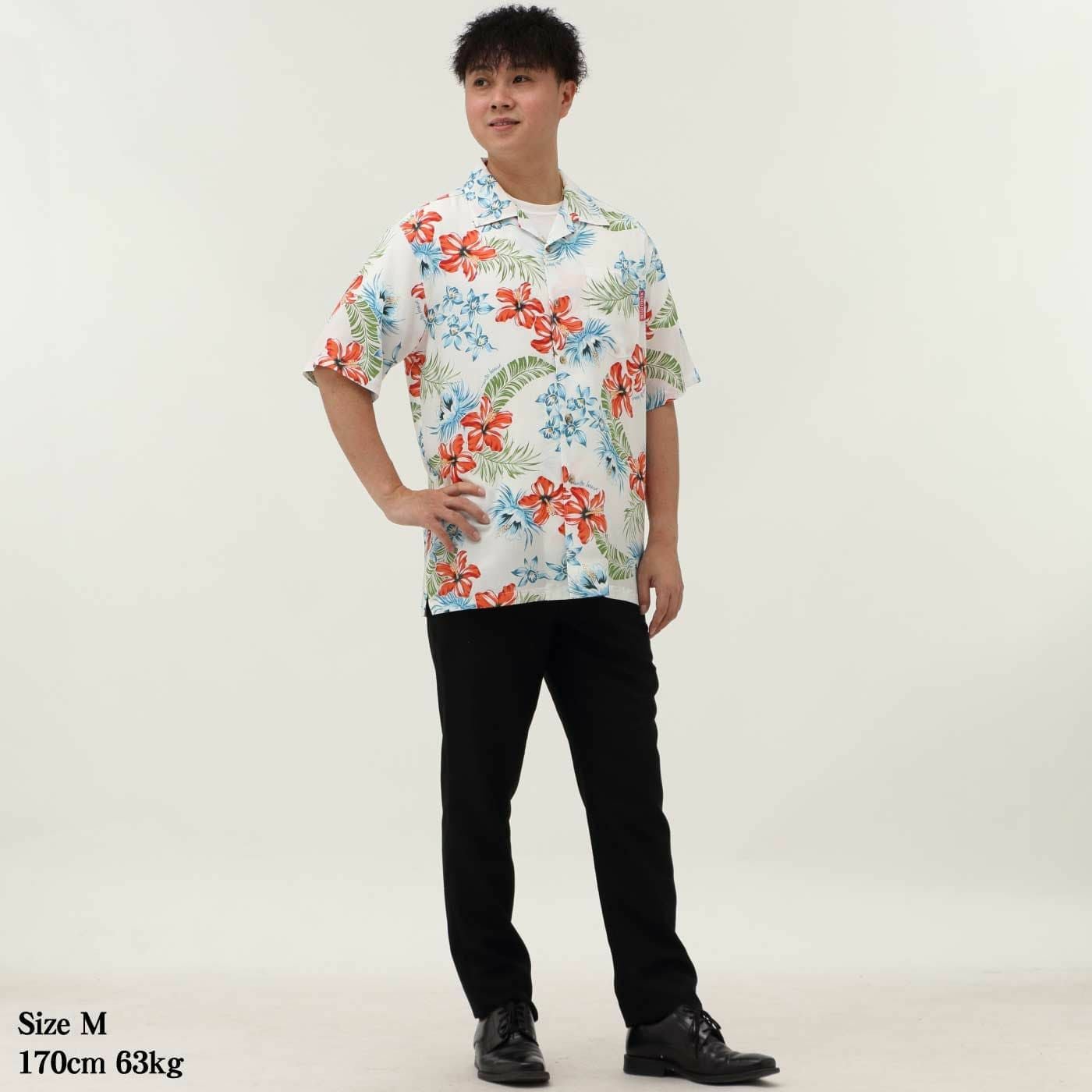 かりゆしウェア　モデル着用画像