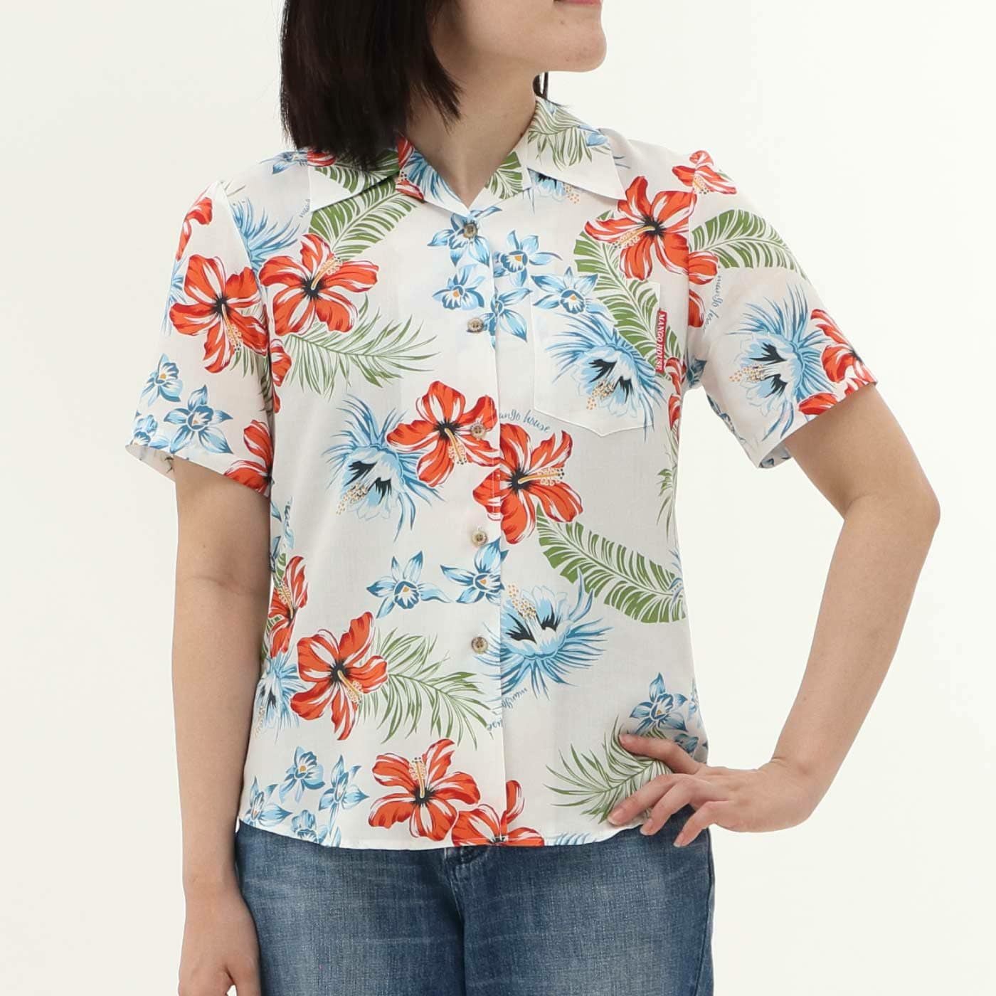 かりゆしウェア　モデル着用画像