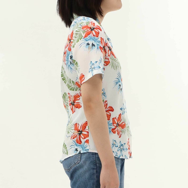 かりゆしウェア　モデル着用画像