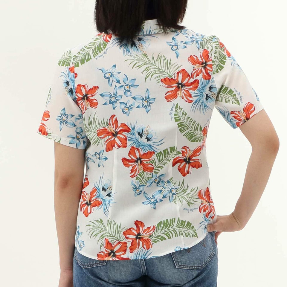 かりゆしウェア　モデル着用画像