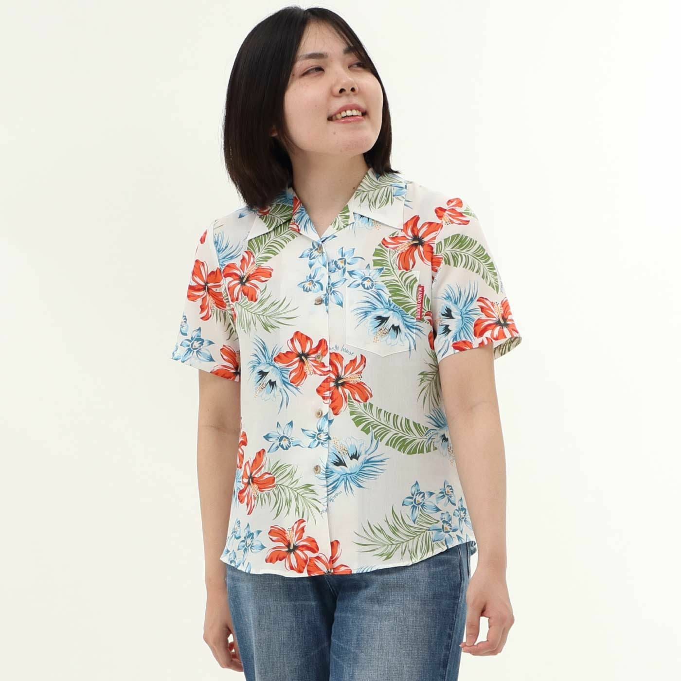 かりゆしウェア　モデル着用画像