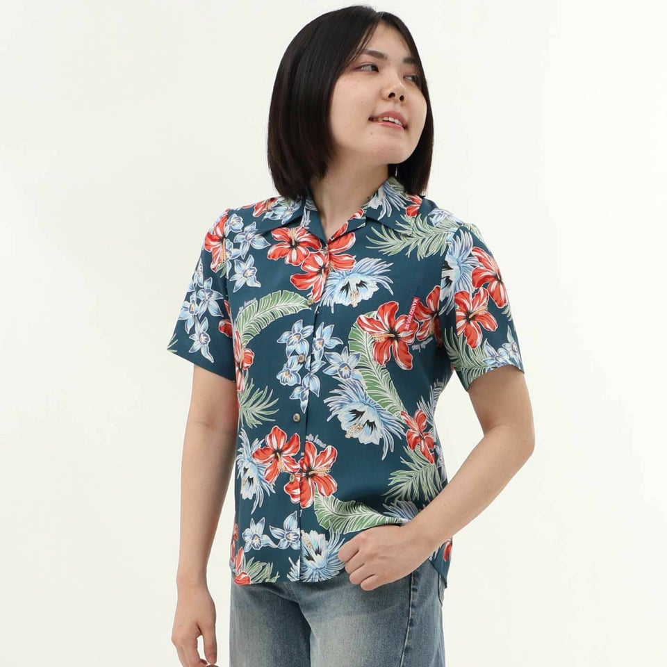 かりゆしウェア　モデル着用画像