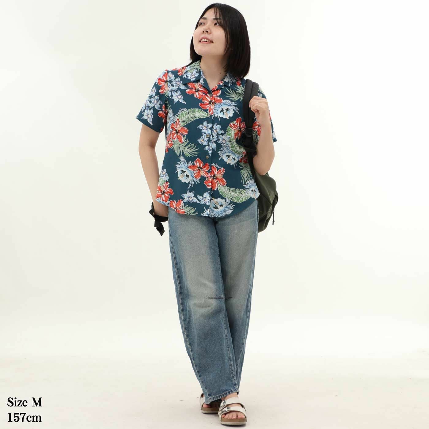 かりゆしウェア　モデル着用画像