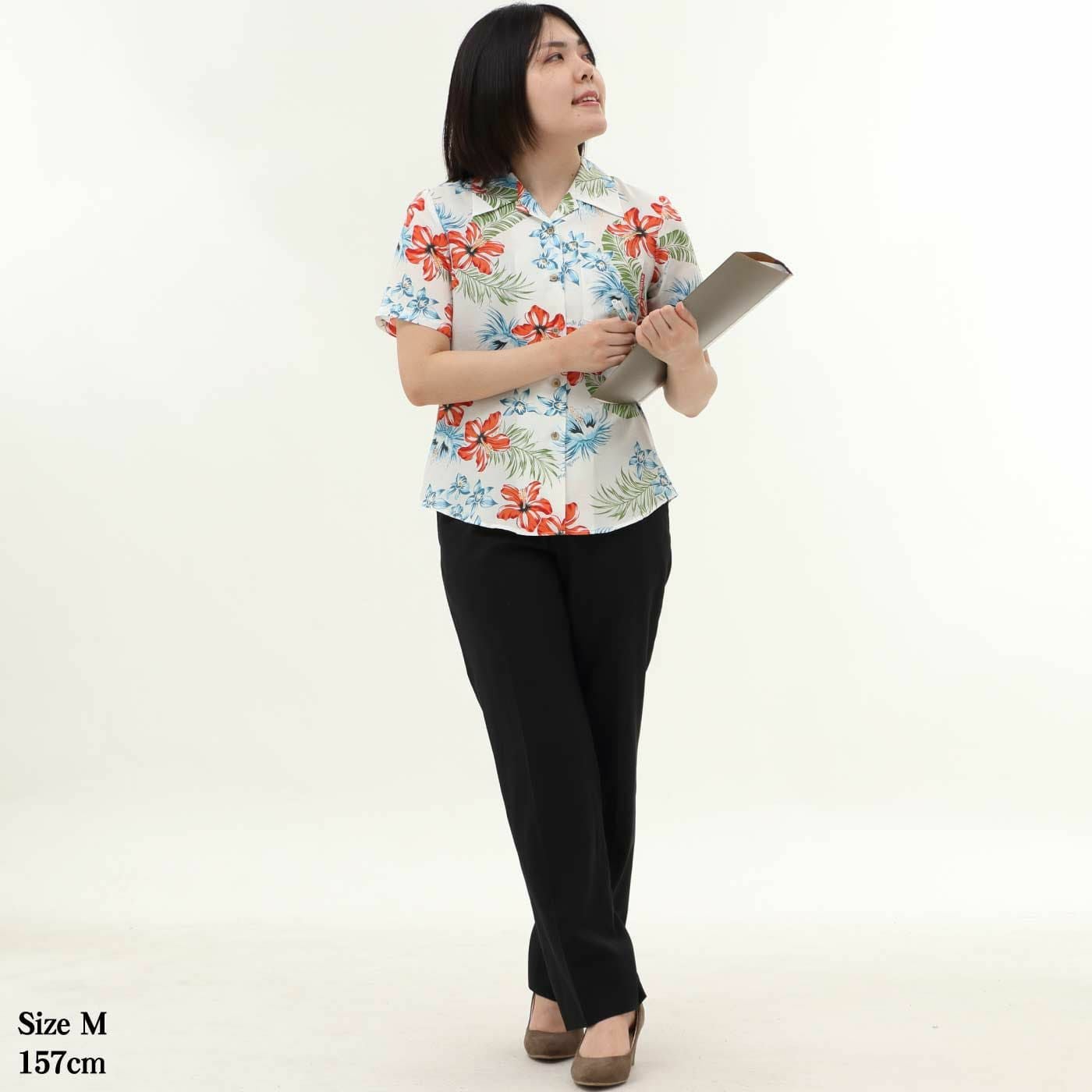 かりゆしウェア　モデル着用画像