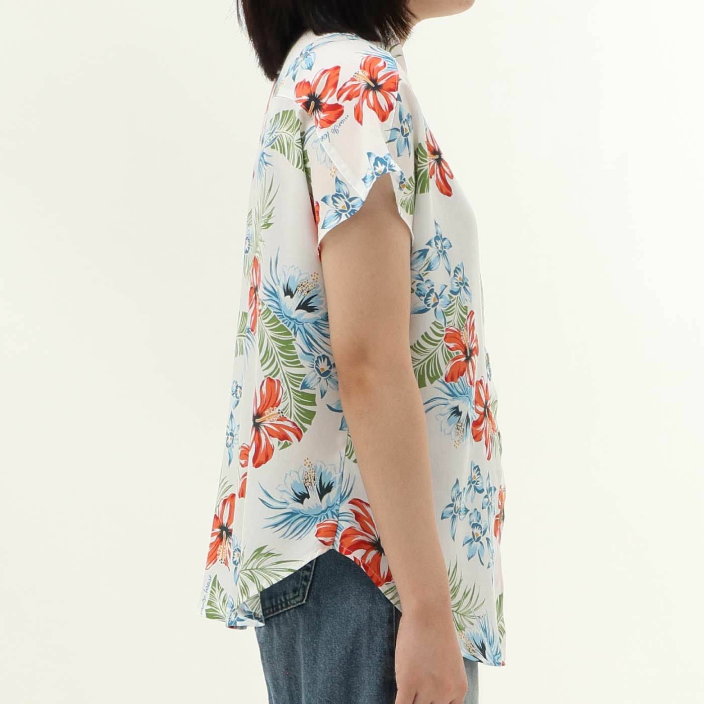 かりゆしウェアモデル着用画像