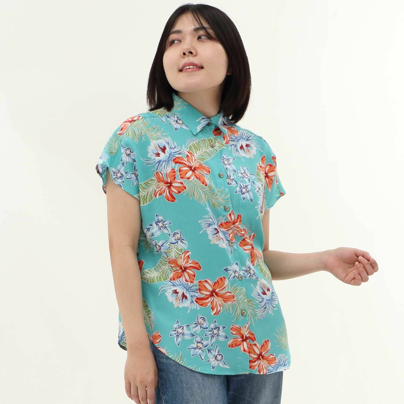 かりゆしウェアモデル着用画像