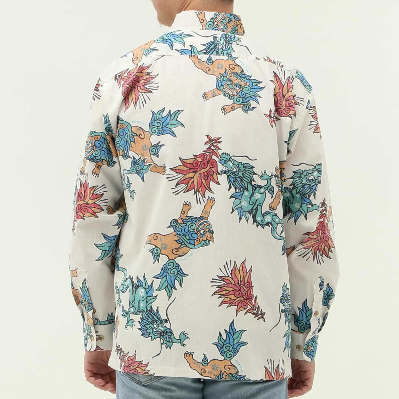 かりゆしウェアモデル着用画像