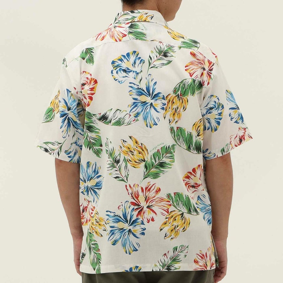 かりゆしウェアモデル着用画像