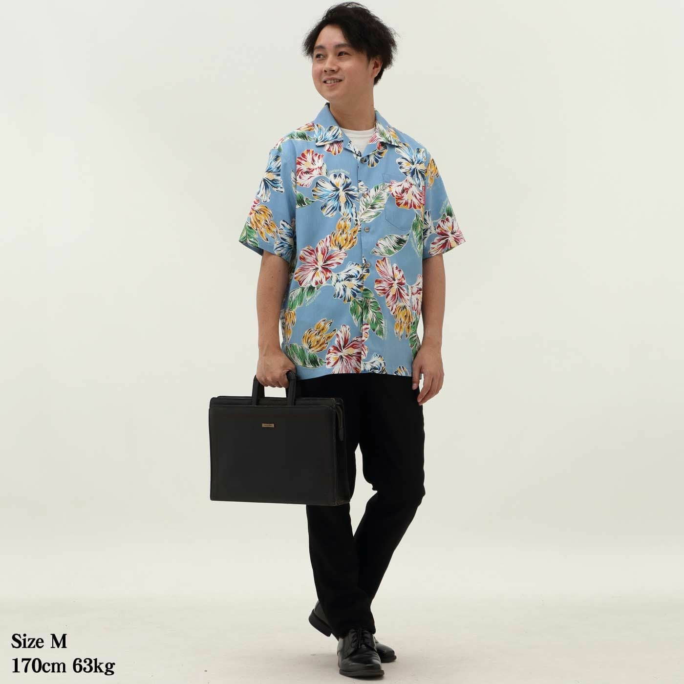 かりゆしウェアモデル着用画像