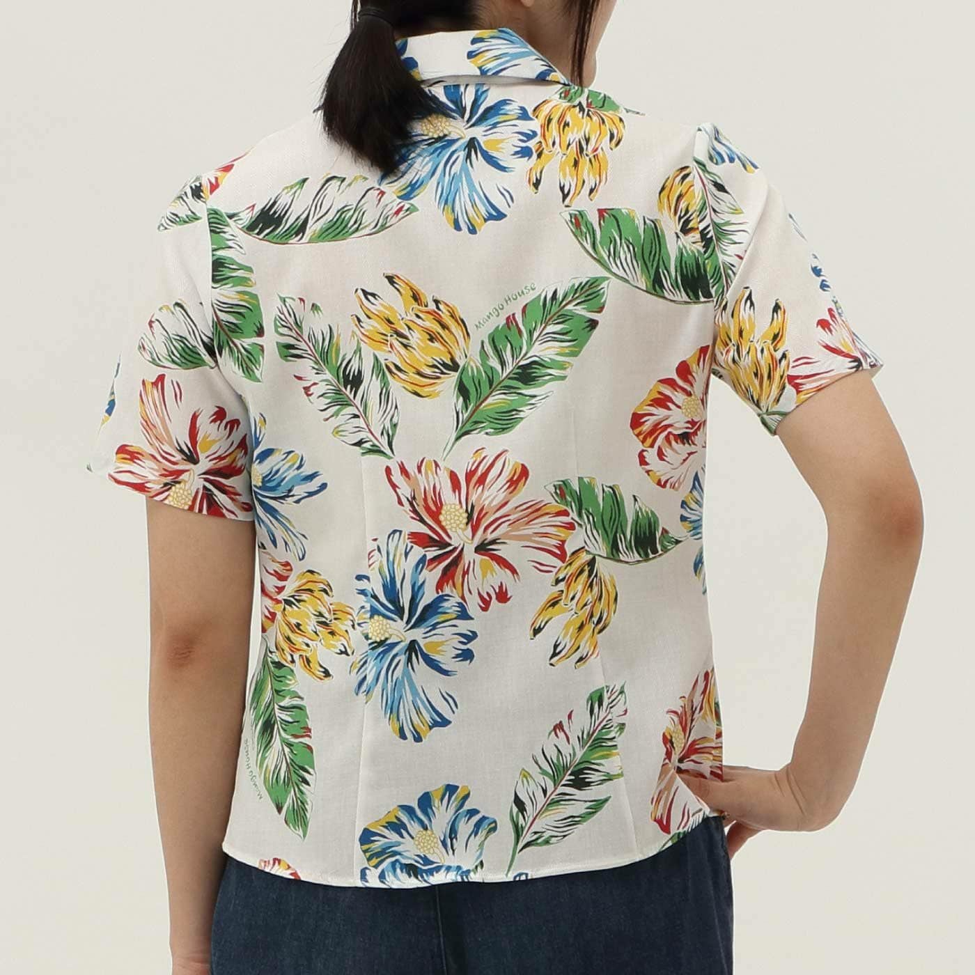 かりゆしウェアモデル着用画像