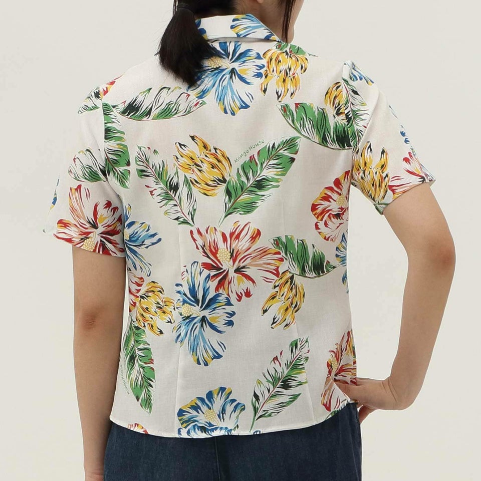 かりゆしウェアモデル着用画像