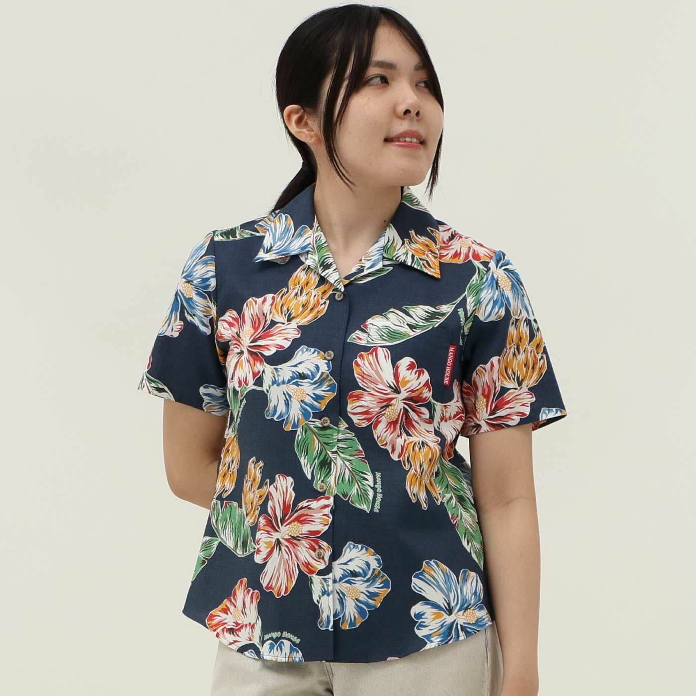 かりゆしウェアモデル着用画像