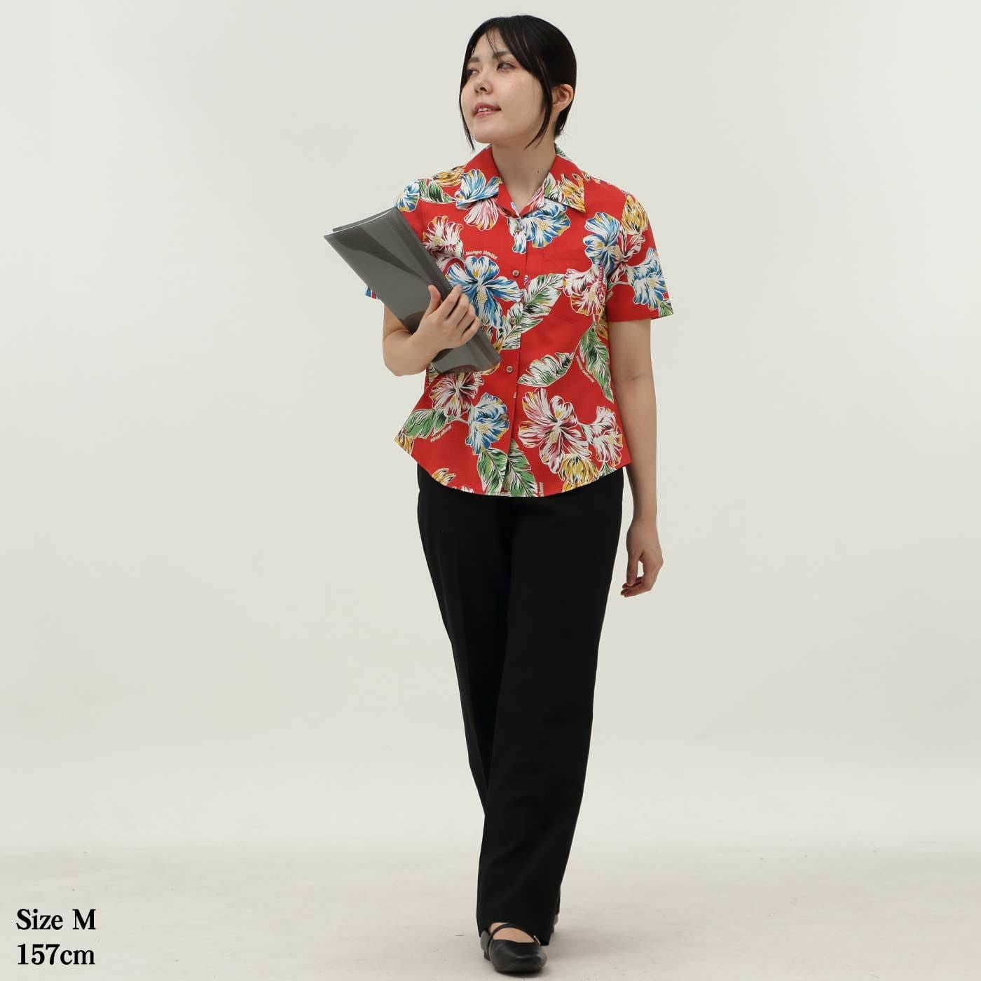 かりゆしウェアモデル着用画像