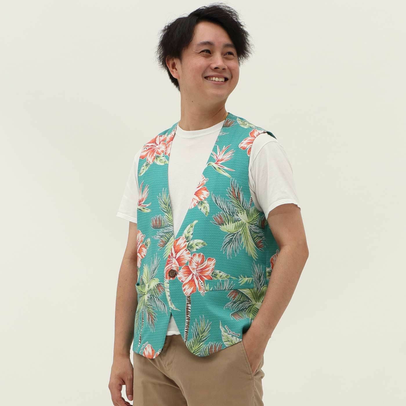 かりゆしウェアモデル着用画像